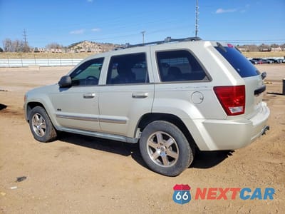 Drugie zdjęcie samochodu z przodu: 2009 JEEP GRAND CHEROKEE LAREDO VIN:1J8GS48K39C549105 - miniatura