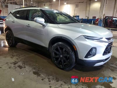 Czwarte zdjęcie samochodu z boku: 2020 CHEVROLET BLAZER 2LT VIN:3GNKBCRS4LS628060 - miniatura