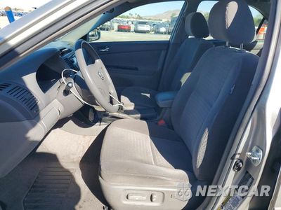 Zdjęcie 7 z 13 samochodu: 2005 TOYOTA CAMRY LE VIN:4T1BE30K95U416038 - miniatura
