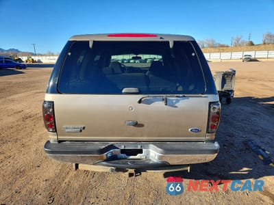 Zdjęcie 6 z 13 samochodu: 2002 FORD EXPEDITION XLT VIN:1FMPU16L62LA96188 - miniatura