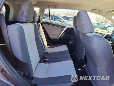 Zdjęcie 11 z 15 samochodu: 2015 TOYOTA RAV4 LE VIN:JTMZFREV0FJ059308 - miniatura