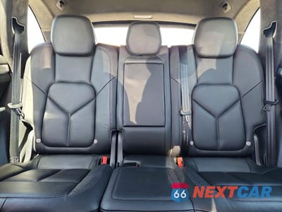 Zdjęcie 10 z 13 samochodu: 2013 PORSCHE CAYENNE GTS VIN:WP1AD2A2XDLA75568 - miniatura