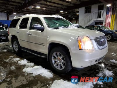 Czwarte zdjęcie samochodu z boku: 2011 GMC YUKON DENALI VIN:1GKS2EEF6BR257308 - miniatura