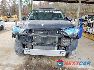 Piąte zdjęcie samochodu w środku: 2018 TOYOTA 4RUNNER SR5 PREMIUM VIN:JTEBU5JRXJ5566061 - miniatura