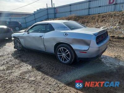 Drugie zdjęcie samochodu z przodu: 2019 DODGE CHALLENGER SXT VIN:2C3CDZGG1KH760014 - miniatura