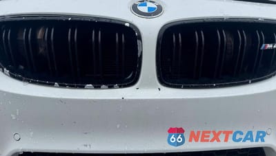 Zdjęcie 14 z 14 samochodu: 2016 BMW Motorrad M4 VIN:WBS3U9C57GP969947 - miniatura