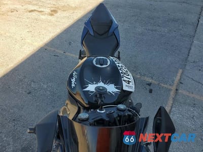 Piąte zdjęcie samochodu w środku: 2022 KAWASAKI ZX636 K VIN:JKBZXJH15NA012223 - miniatura