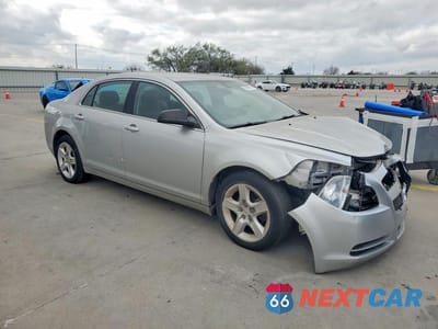 Czwarte zdjęcie samochodu z boku: 2010 CHEVROLET MALIBU LS VIN:1G1ZB5EBXAF217507 - miniatura