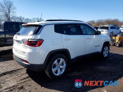 Trzecie zdjęcie samochodu z tyłu: 2019 JEEP COMPASS LATITUDE VIN:3C4NJDBB9KT835738 - miniatura