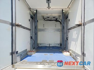 Zdjęcie 10 z 13 samochodu: 2020 FORD TRANSIT DELIVERY TRUCK VIN:1FDBW5Z89LKB11485 - miniatura