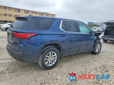 Trzecie zdjęcie samochodu z tyłu: 2022 CHEVROLET TRAVERSE LS VIN:1GNERFKW3NJ167168 - miniatura