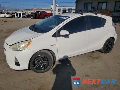 2012 TOYOTA PRIUS C ONE JTDKDTB30C1526598 - główne zdjęcie licytacji z USA - miniatura