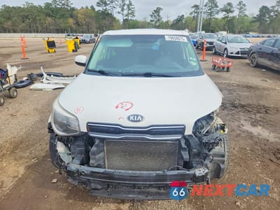 Piąte zdjęcie samochodu w środku: 2018 KIA SOUL + VIN:KNDJP3A55J7901062 - miniatura