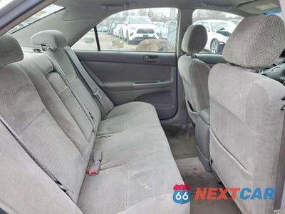 Zdjęcie 10 z 13 samochodu: 2002 TOYOTA CAMRY LE VIN:JTDBE32K420119764 - miniatura