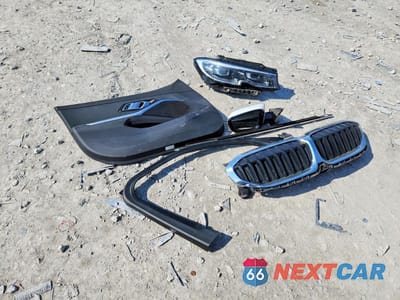 Zdjęcie 12 z 13 samochodu: 2021 BMW 3ER 330XE VIN:3MW5P9J03M8B73282 - miniatura