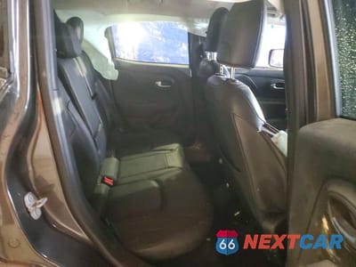 Zdjęcie 11 z 13 samochodu: 2021 JEEP RENEGADE LIMITED VIN:ZACNJDD12MPM27822 - miniatura