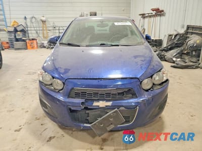 Piąte zdjęcie samochodu w środku: 2014 CHEVROLET SONIC LT VIN:1G1JC5SBXE4207513 - miniatura