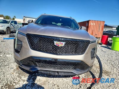 Piąte zdjęcie samochodu w środku: 2025 CADILLAC XT4 SPORT VIN:1GYFZER43SF152318 - miniatura
