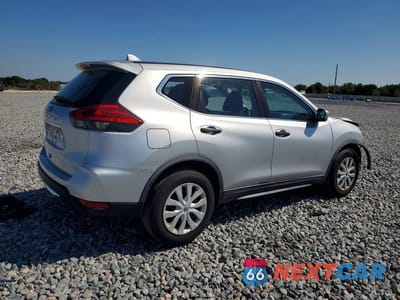 Trzecie zdjęcie samochodu z tyłu: 2017 NISSAN ROGUE S VIN:KNMAT2MT0HP554380 - miniatura
