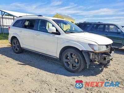 Czwarte zdjęcie samochodu z boku: 2019 DODGE JOURNEY CROSSROAD VIN:3C4PDCGG1KT694128 - miniatura