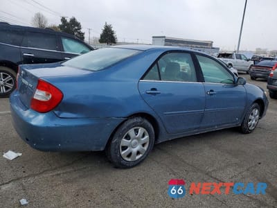 Trzecie zdjęcie samochodu z tyłu: 2004 TOYOTA CAMRY LE VIN:4T1BE32K84U907552 - miniatura