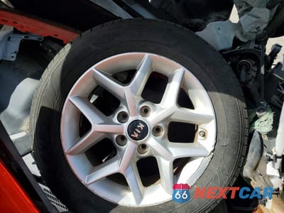 Zdjęcie 12 z 12 samochodu: 2020 KIA SOUL LX VIN:KNDJ23AU0L7077075 - miniatura