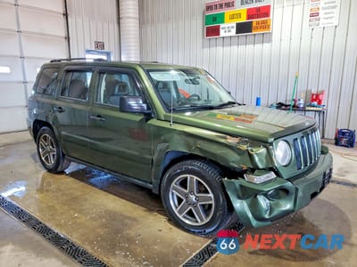 Czwarte zdjęcie samochodu z boku: 2008 JEEP PATRIOT SPORT VIN:1J8FF28W88D759554 - miniatura