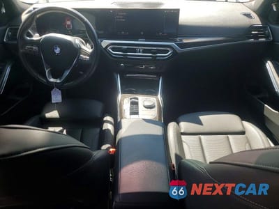 Zdjęcie 8 z 12 samochodu: 2023 BMW 330I VIN:3MW69FF02P8D30794 - miniatura