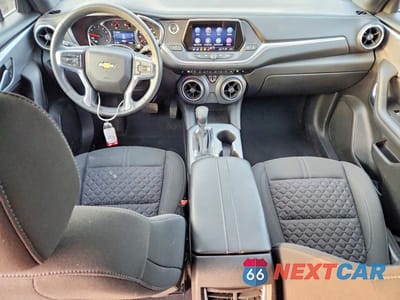 Zdjęcie 8 z 13 samochodu: 2021 CHEVROLET BLAZER 2LT VIN:3GNKBHRS5MS562522 - miniatura