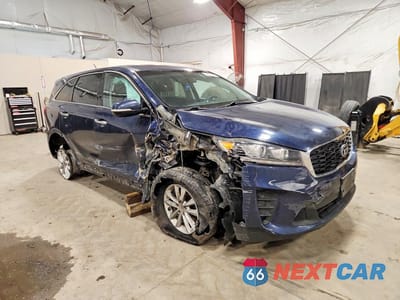 Czwarte zdjęcie samochodu z boku: 2019 KIA SORENTO LX VIN:5XYPGDA31KG535149 - miniatura