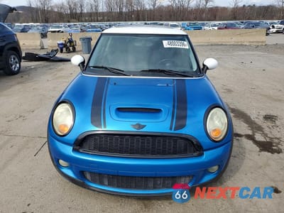 Piąte zdjęcie samochodu w środku: 2009 MINI COOPER S VIN:WMWMF73589TW87141 - miniatura