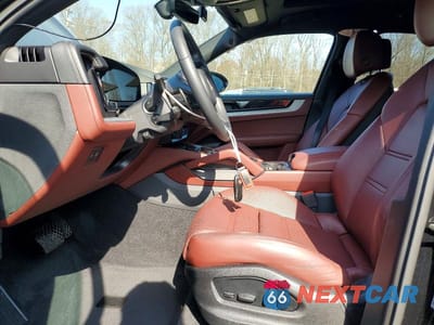 Zdjęcie 7 z 12 samochodu: 2024 PORSCHE CAYENNE VIN:WP1AA2AY6RDA03815 - miniatura