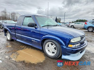 Czwarte zdjęcie samochodu z boku: 2003 CHEVROLET S TRUCK S10 VIN:1GCCS19X538231804 - miniatura