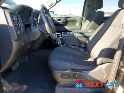 Zdjęcie 7 z 12 samochodu: 2022 CHEVROLET SILVERADO LTD K1500 CUSTOM VIN:1GCPYBEK9NZ168171 - miniatura