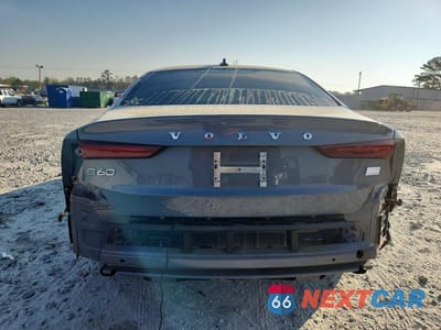 Zdjęcie 6 z 13 samochodu: 2022 VOLVO S60 T8 RECHARGE R-DESIGN EXPRESSIO VIN:7JRBR0FZ9NG162875 - miniatura