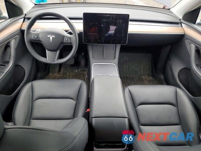 Zdjęcie 8 z 11 samochodu: 2024 TESLA MODEL Y VIN:7SAYGDEE0RA238732 - miniatura