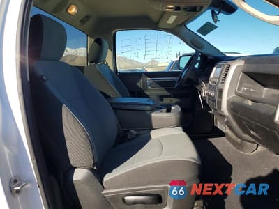 Zdjęcie 10 z 12 samochodu: 2021 RAM 1500 CLASSIC VIN:3C6JR6AG3MG647378 - miniatura