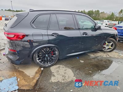 Trzecie zdjęcie samochodu z tyłu: 2021 BMW X5 VIN:5UXCR6C01M9H71944 - miniatura