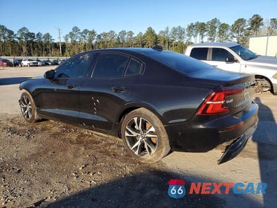 Drugie zdjęcie samochodu z przodu: 2025 VOLVO S60 PLUS AWD HYBRID VIN:7JRL12GC2SG364602 - miniatura