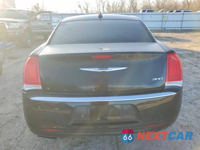 Zdjęcie 6 z 11 samochodu: 2018 CHRYSLER 300 TOURING VIN:2C3CCAAG4JH191414 - miniatura