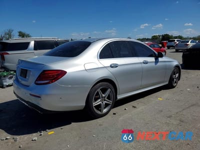 Trzecie zdjęcie samochodu z tyłu: 2019 MERCEDES-BENZ E 300 VIN:WDDZF4JB0KA563663 - miniatura