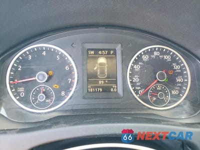 Zdjęcie 9 z 12 samochodu: 2015 VOLKSWAGEN TIGUAN S VIN:WVGAV7AX9FW613035 - miniatura