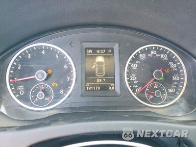 Zdjęcie 9 z 12 samochodu: 2015 VOLKSWAGEN TIGUAN S VIN:WVGAV7AX9FW613035 - miniatura