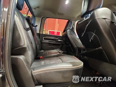 Zdjęcie 10 z 11 samochodu: 2022 RAM TRUCKS 3500 LARAMIE VIN:3C63RRJL1NG114664 - miniatura