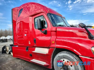 Zdjęcie 9 z 10 samochodu: 2018 FREIGHTLINER CASCADIA 125 SEMI TRUCK VIN:1FUJGLDR7JLJL4720 - miniatura