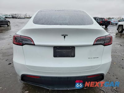 Zdjęcie 6 z 13 samochodu: 2024 TESLA MODEL Y VIN:7SAYGDEE5RA329415 - miniatura