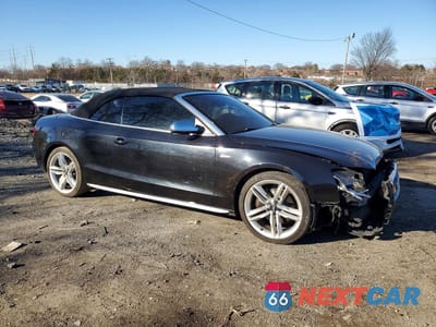 Czwarte zdjęcie samochodu z boku: 2012 AUDI S5 PREMIUM PLUS VIN:WAUCGAFH8CN006385 - miniatura