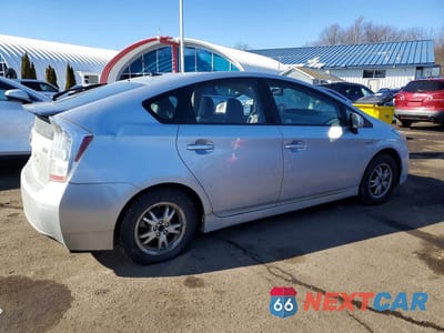 Trzecie zdjęcie samochodu z tyłu: 2010 TOYOTA PRIUS IV VIN:JTDKN3DU3A0003680 - miniatura