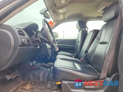 Zdjęcie 7 z 12 samochodu: 2008 CHEV SUBURBAN VIN:1GNFC16078J245695 - miniatura