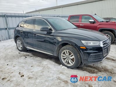 Czwarte zdjęcie samochodu z boku: 2019 AUDI Q5 PREMIUM VIN:WA1ANAFY3K2036310 - miniatura